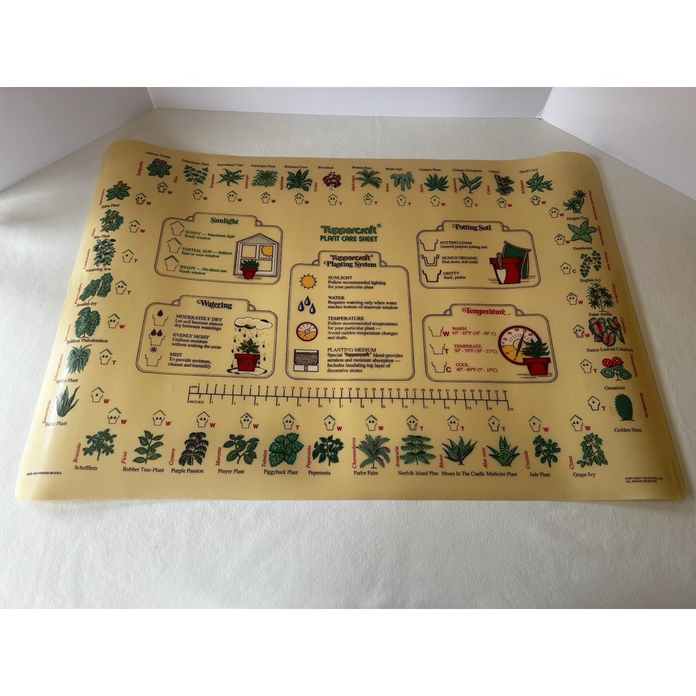Vintage 1977 Tupperware Tuppercraft Indoor Gardening Mat for‎ Plant Care 30"x20"